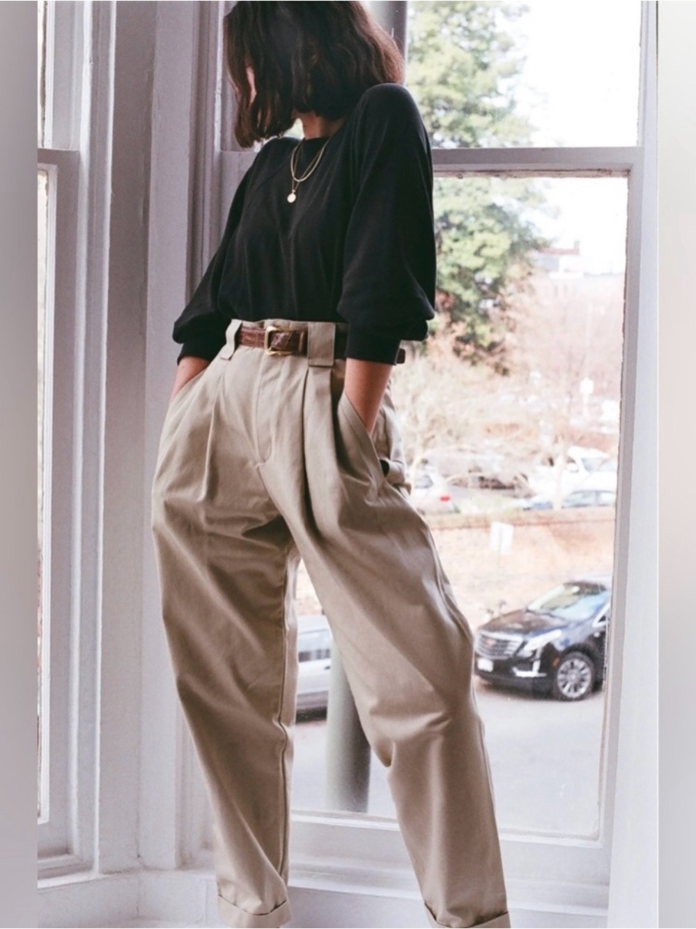 NA NIN Women’s Townes Cotton Twill Trouser
Khaki Small Pleated 90s Relaxed Cuff